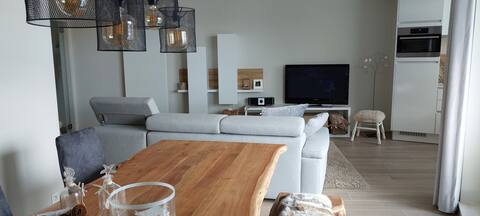 Top performing Airbnb: 2 bedroom apartment with garage TEN POELE Middelkerke in West Vlaanderen