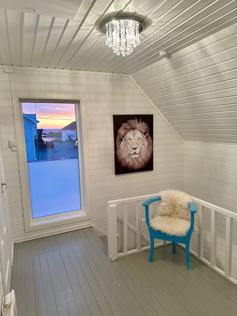 Cozy house in central Andenes