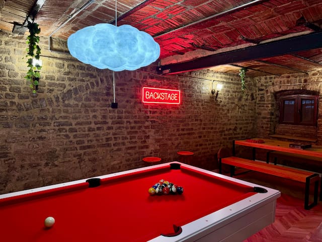 Istanbulite Modern Townhouse in The Center