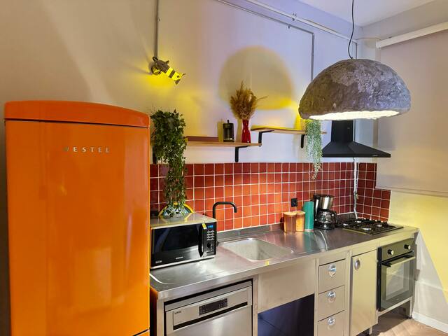 Istanbulite Modern Townhouse in The Center gallery image 4