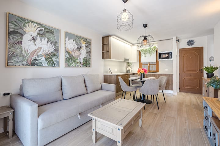 Seaescape: Ocean View, King Size Bed, 2pools, 2tvs - Costa Adeje