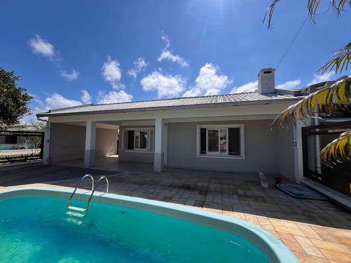 Casa Com Piscina Perto Da Praia - Capão da Canoa