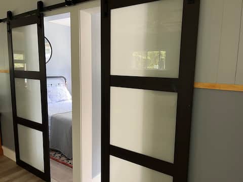 Top performing Airbnb: Sandstone Shores in Thunder Bay