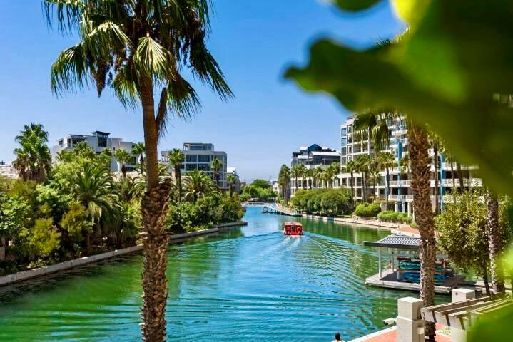 The Marina Jewel, Waterfront gallery image 2