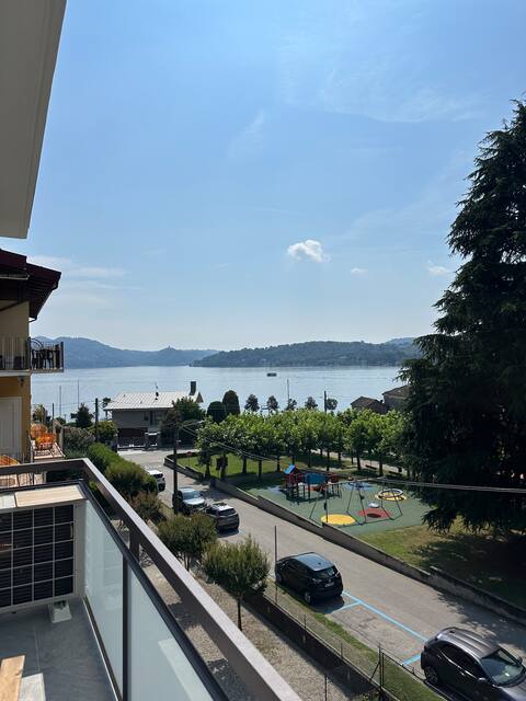 [Lake view] Free parking 1 min Lake Orta