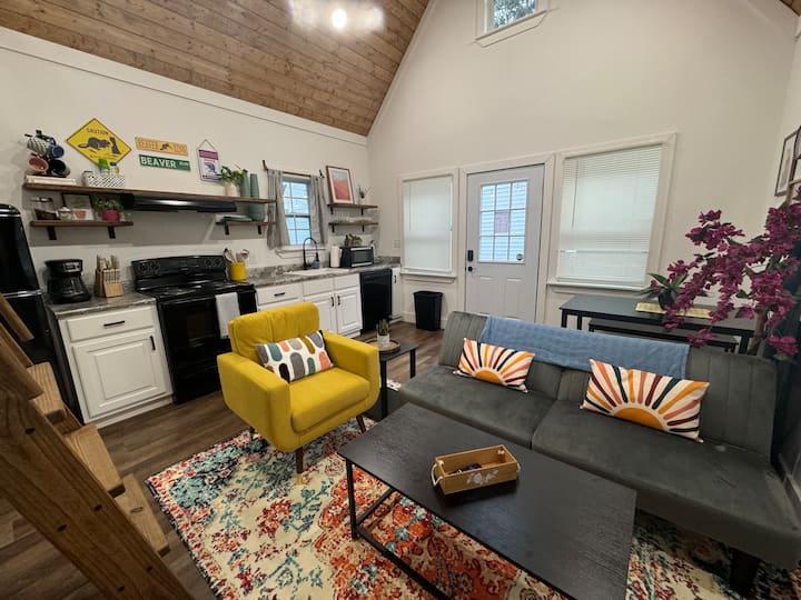 Beaver Cabin Family Fun Resort - Guntersville, AL