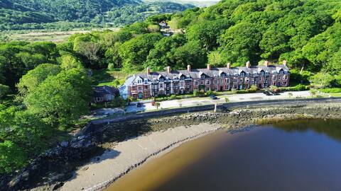 3 Mawddach Crescent : 
Simply Stunning
