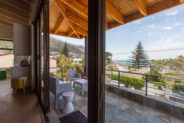 Luxury Kalk Bay Apartment gallery image 4