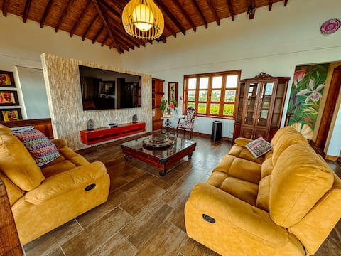 Top performing Airbnb: Country house with pool and housekeeping in Montenegro