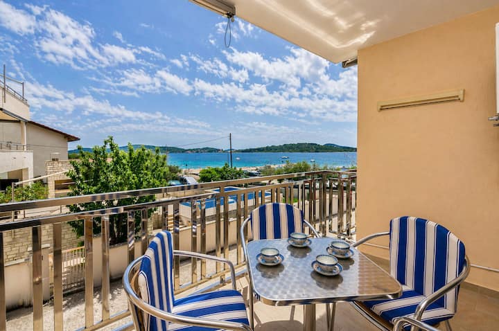 Appartement Br With Sea View (113951-a1) - Vodice, Croatia