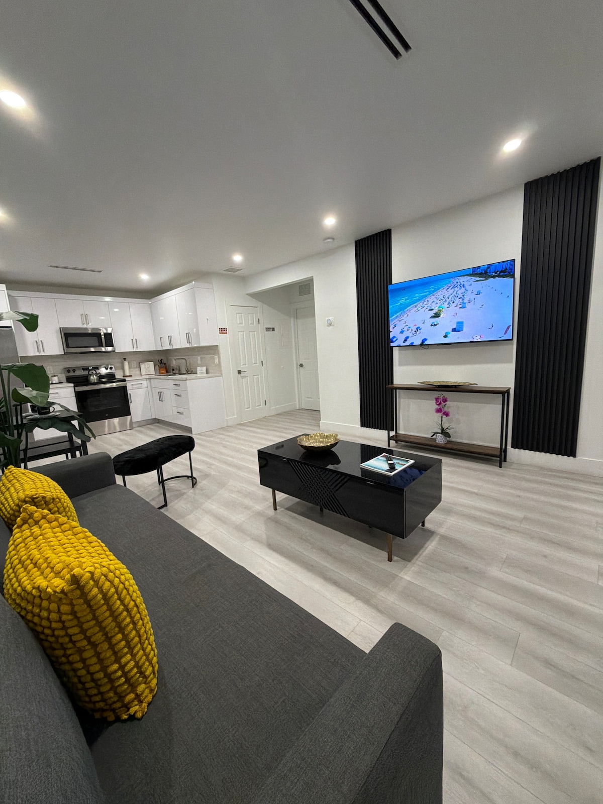 Successful Airbnb property: Miami Pulse in Civic Center