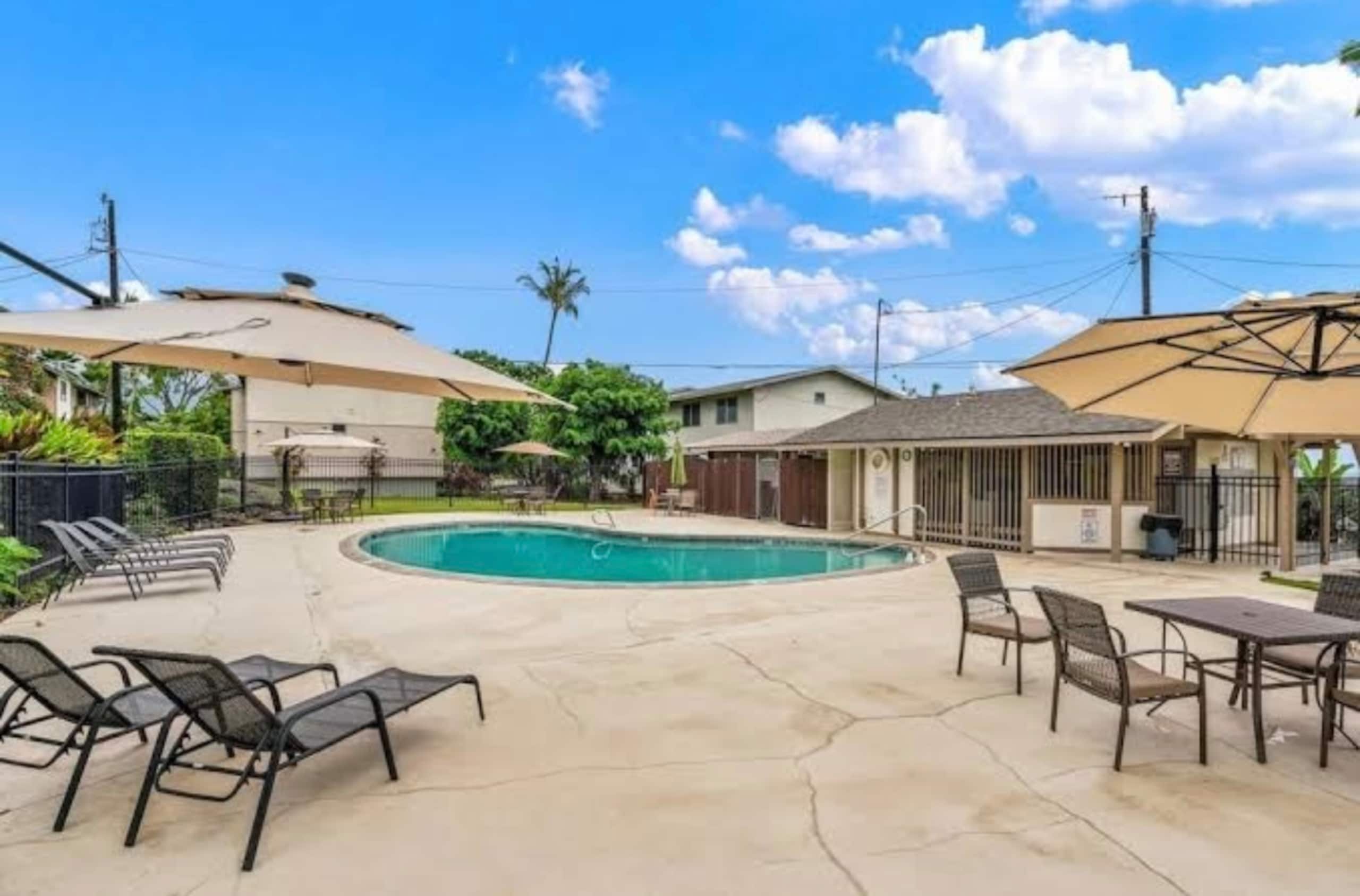 Condo in Kailua-Kona · ★4.95 · 2 bedrooms · 2 beds · 1 bath - Image 17