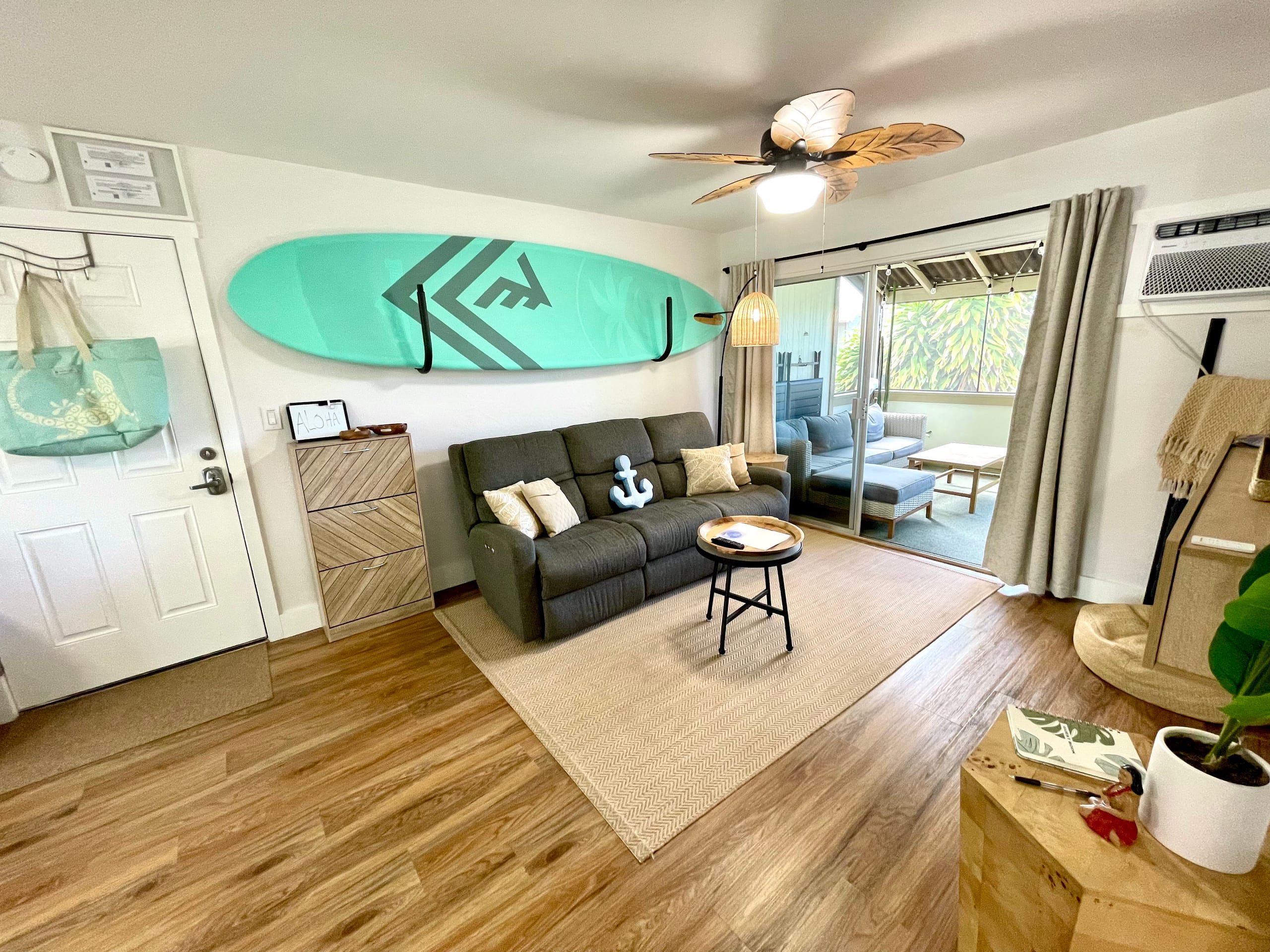 Condo in Kailua-Kona · ★4.95 · 2 bedrooms · 2 beds · 1 bath - Image 2