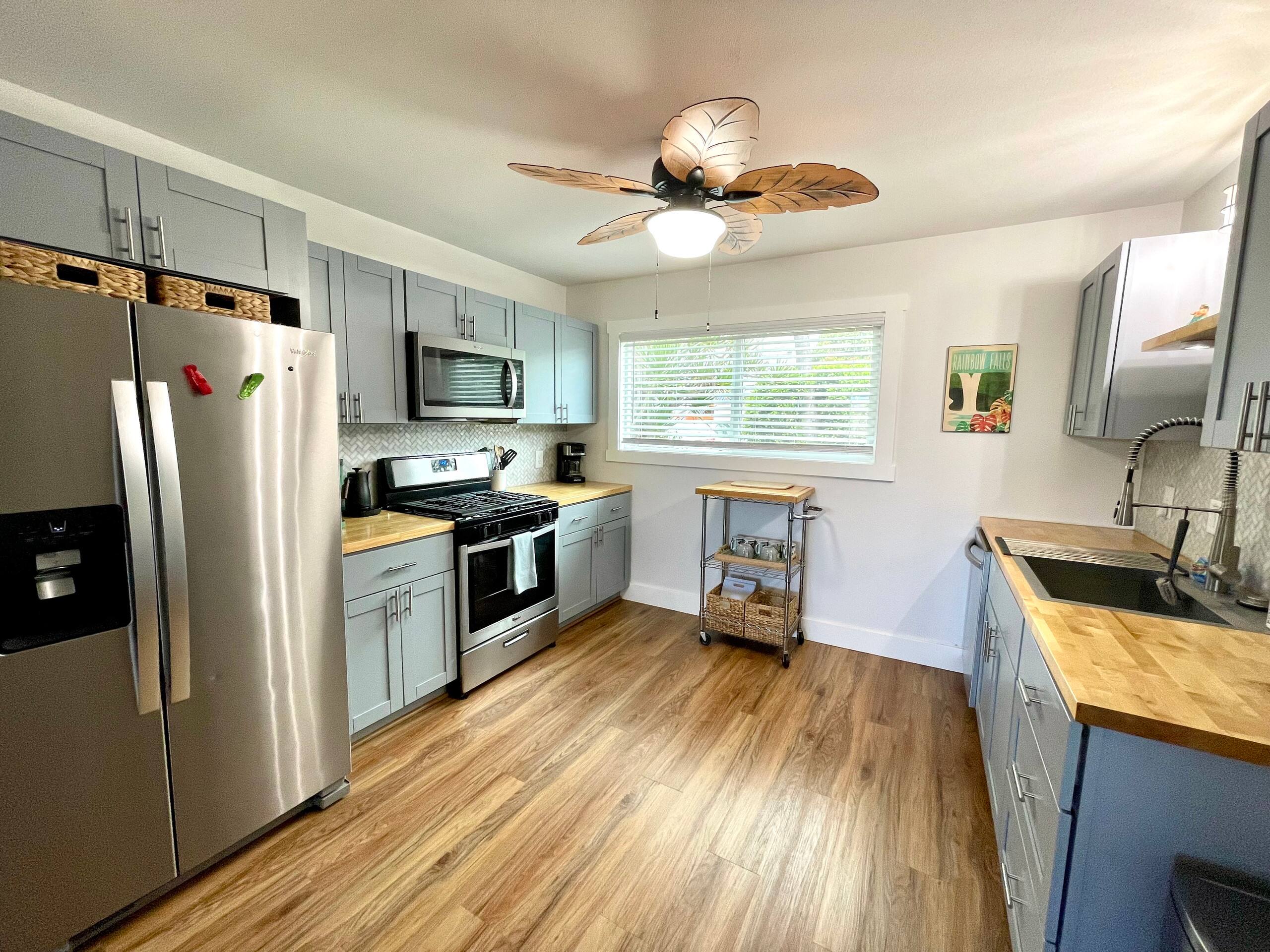 Condo in Kailua-Kona · ★4.95 · 2 bedrooms · 2 beds · 1 bath - Image 6
