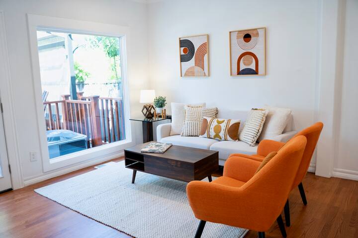 Casa Therese: Classic Beauty,Palo Alto California. gallery image 3