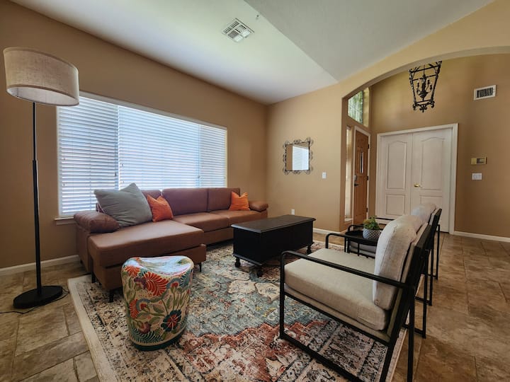 მისაღები ოთახი 2