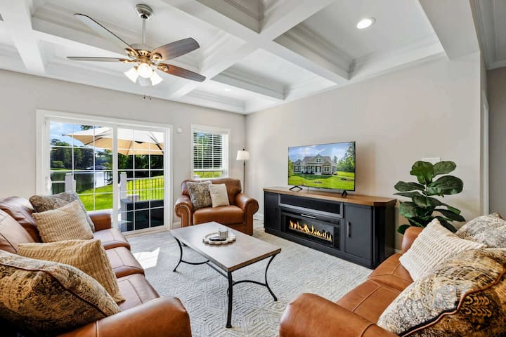 5br Lakefront Lake Anna, Hot Tub, Pool, Beach - Lake Anna, VA