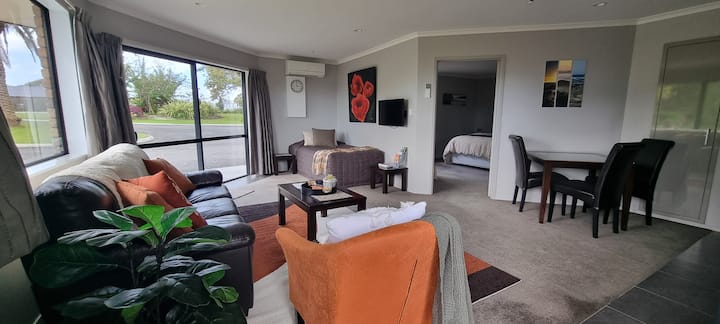 Rosandra Retreat 1 - New Plymouth
Self-contained - Waitara