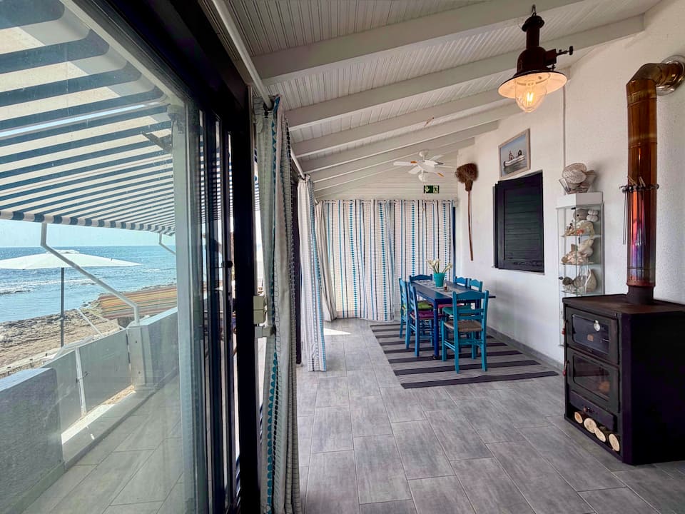 Casa Glyfa, a beach house on the waves, Vartholomio, Peloponnese, Greece, photo 6 of 10