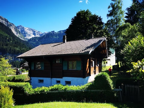 Rustic Chalet in Prime Location