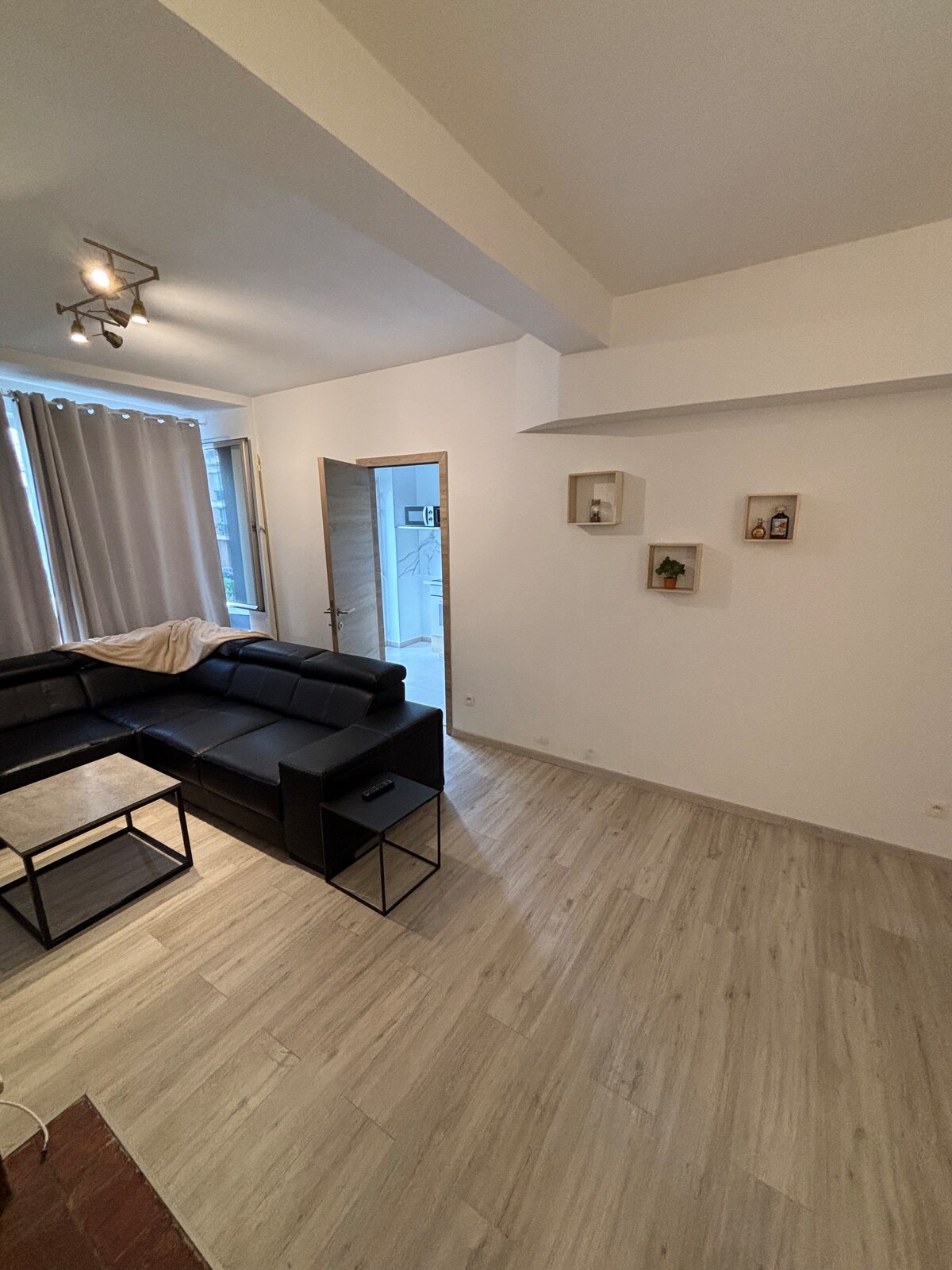 Successful Airbnb property: Cozy apartment in Brussels in Molenbeek Saint Jean Sint Jans Molenbeek