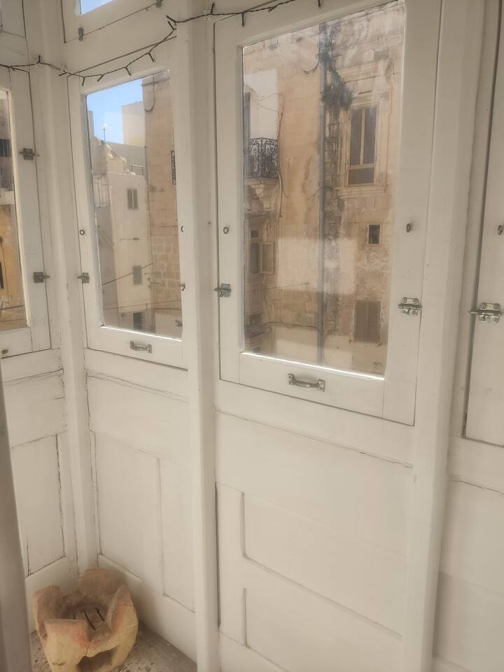 Maltese style balcony