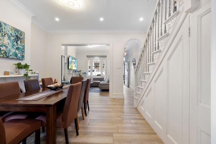 ICC 6BR5.5Bath Double Houses wParking by Palm&Vine gallery image 3