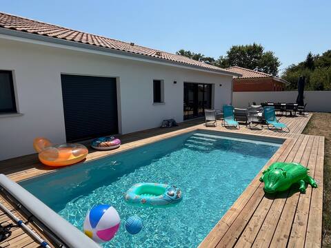 Beautiful 4 bedroom villa with pool