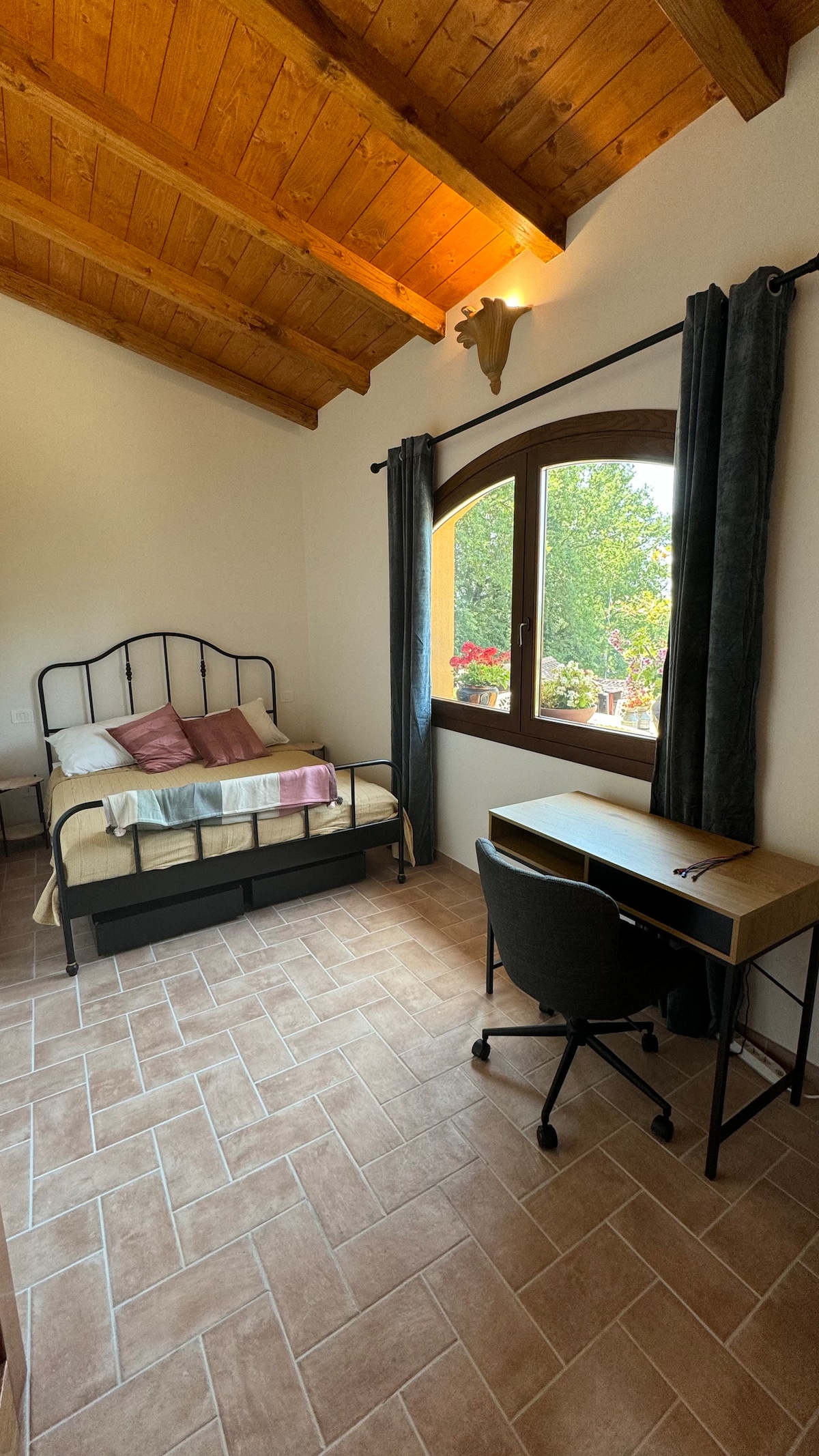 საძინებელი 1