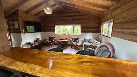 Anuncio de Airbnb popular: River and Trees Lodge en Región De Los Lagos