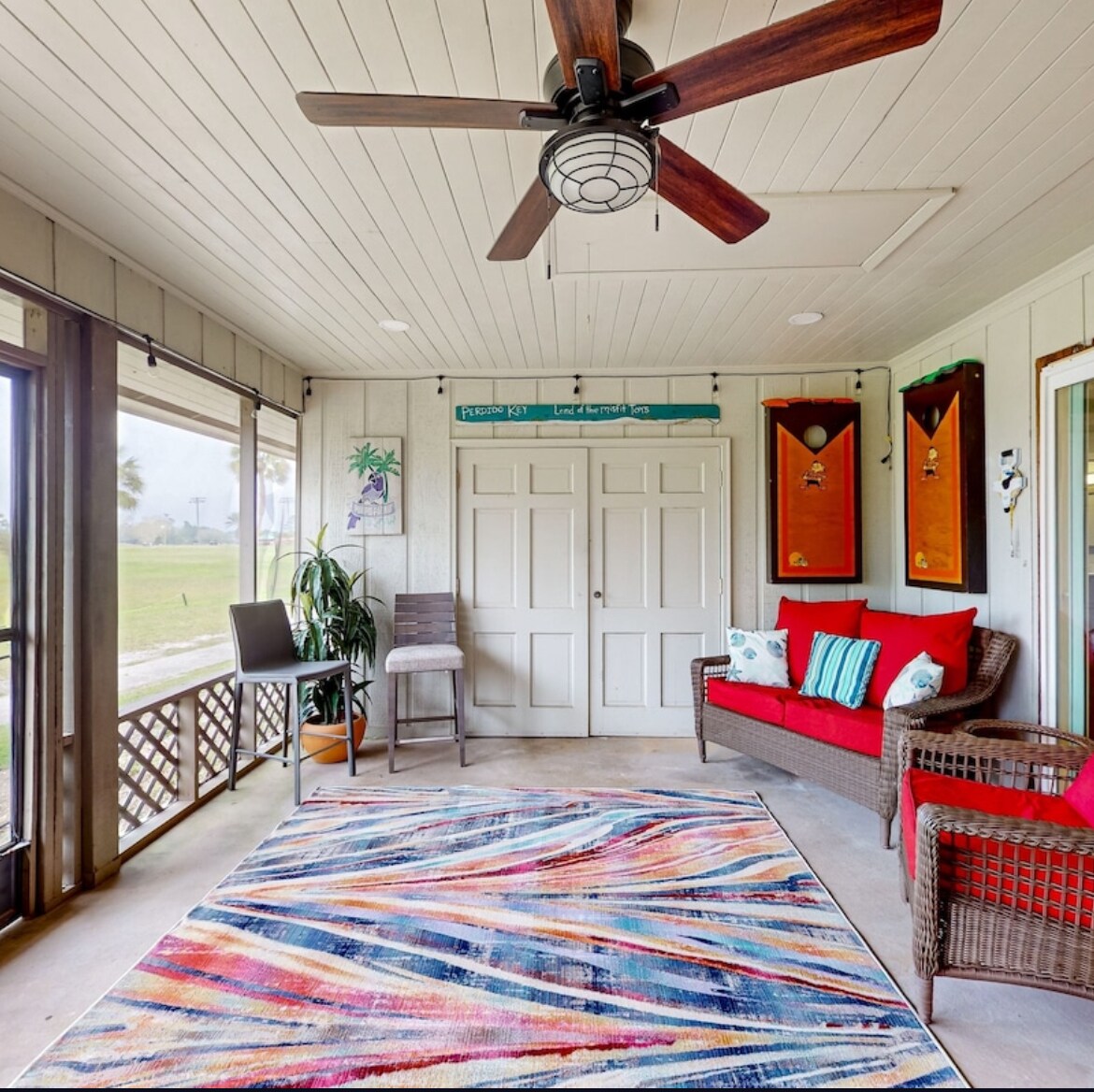 The Caddy Shack Suite D en el campo de golf con piscina