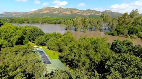 Honeypot Fly Fishing Eco Chalet