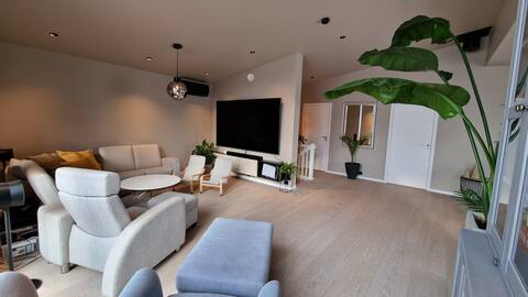 Popular Airbnb listing: New, modern house with 6 bedrooms in Grimstad