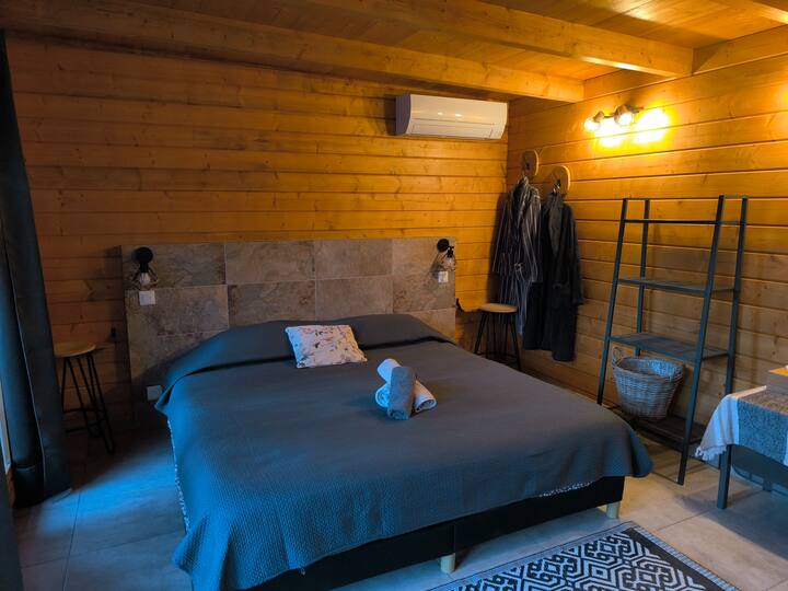 Escapade Sous Les Pins 20m² - Provence-Alpes-Côte d'Azur