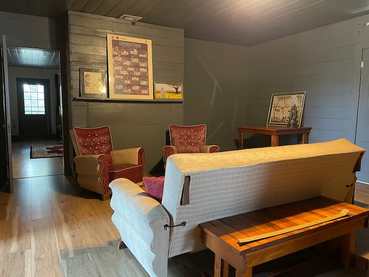 Cypress Suite And Balcony  By New Iberia - New Iberia, LA