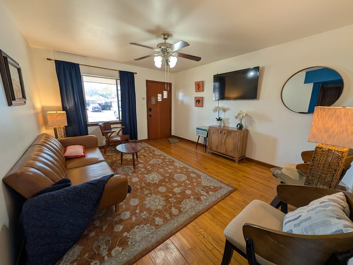 Cozy 3bd - Close To Rail, Downtown, Airport - Houston, TX