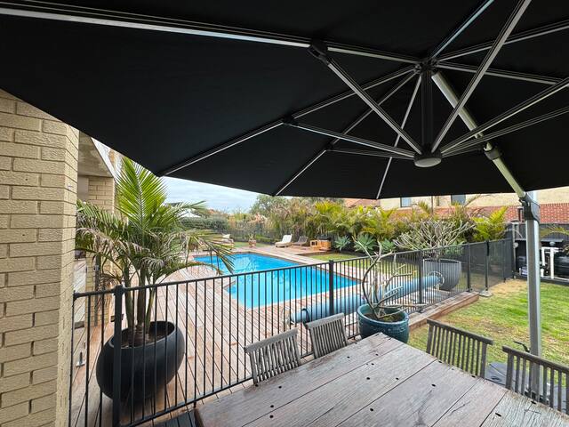 Ocean Oasis- Amazing location! gallery image 4