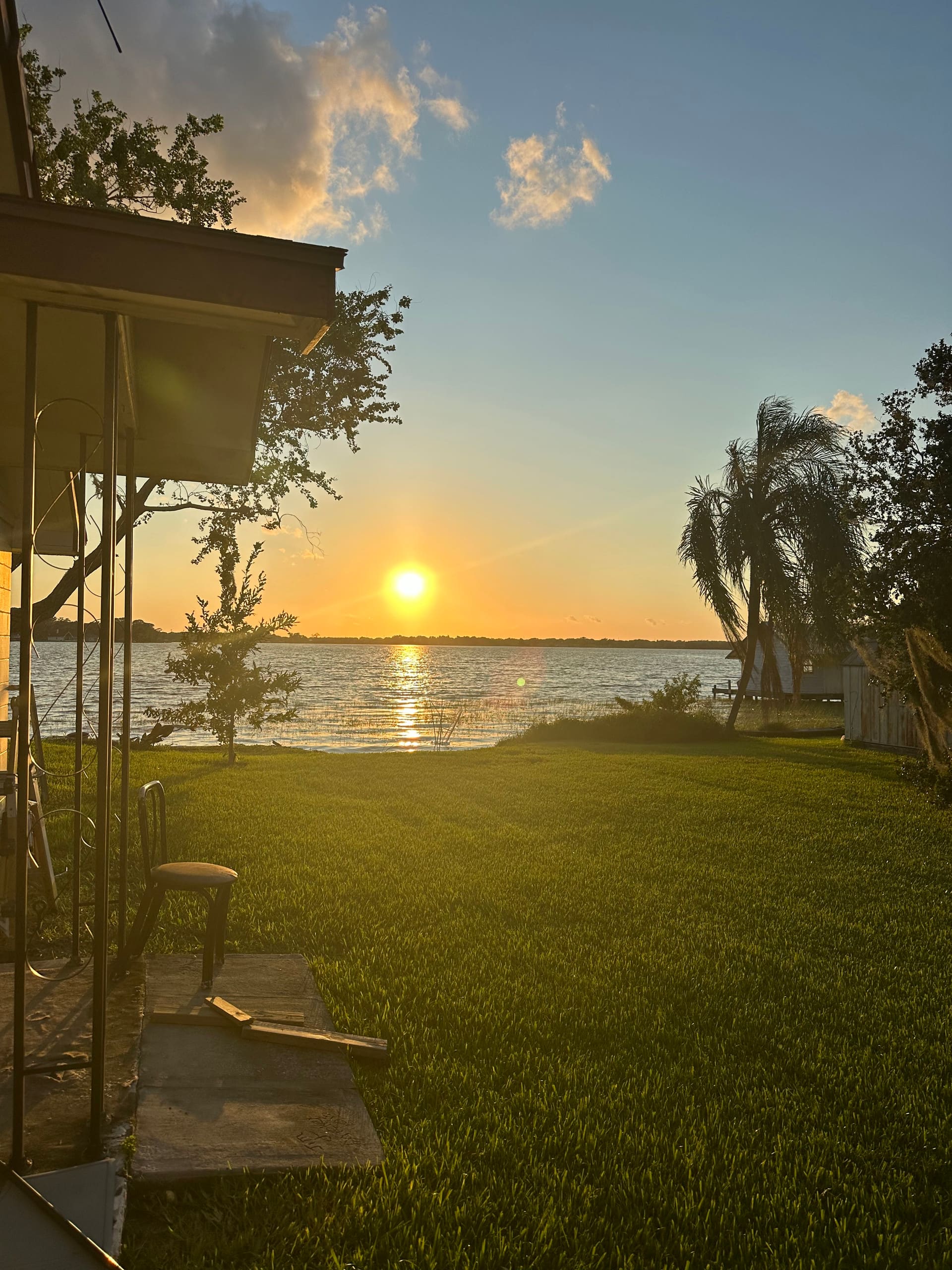 Lollygaggers Lakeside Retreat