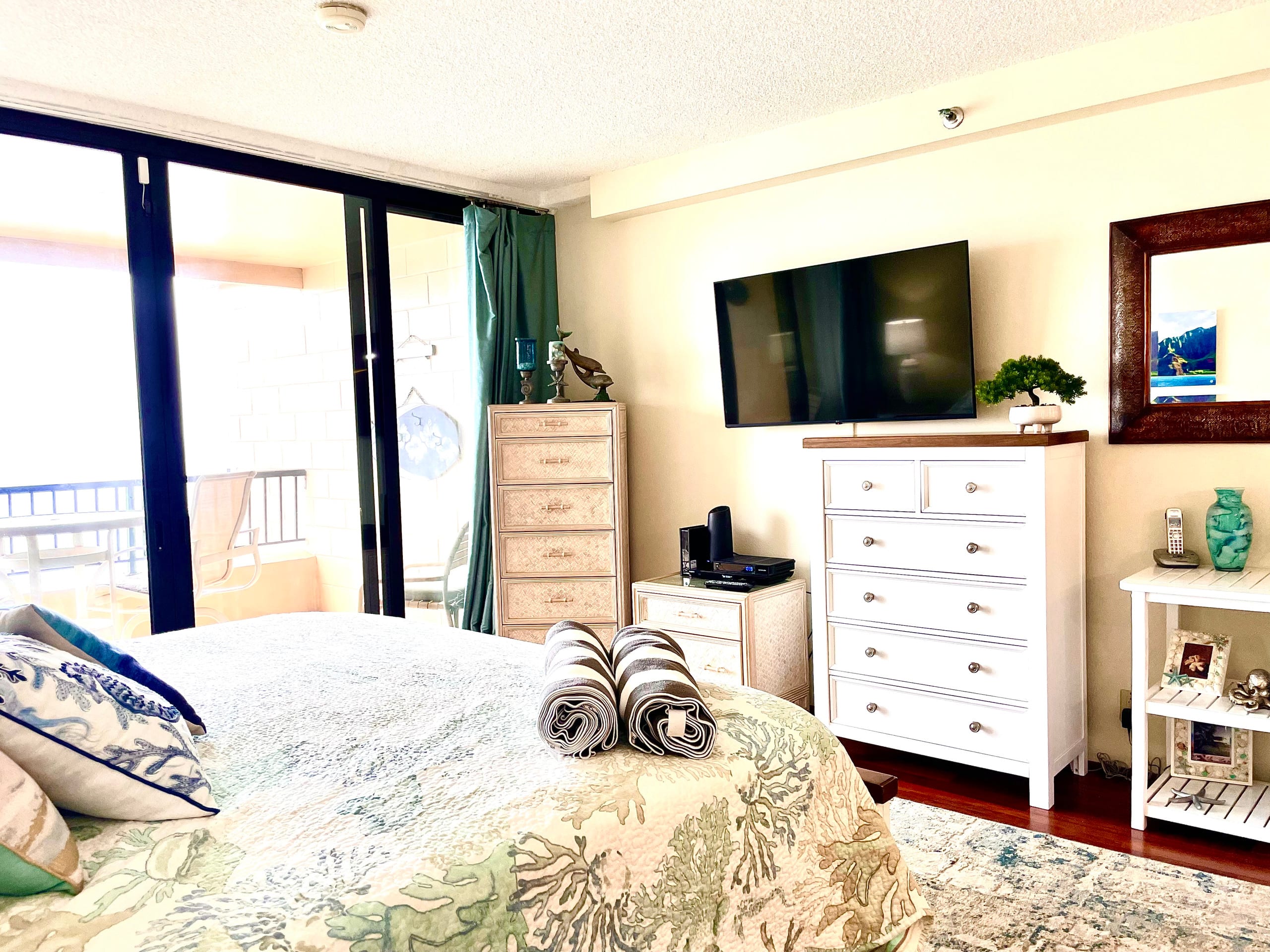 Condo in Lahaina · ★4.89 · 1 bedroom · 1 bed · 1 bath - Image 10