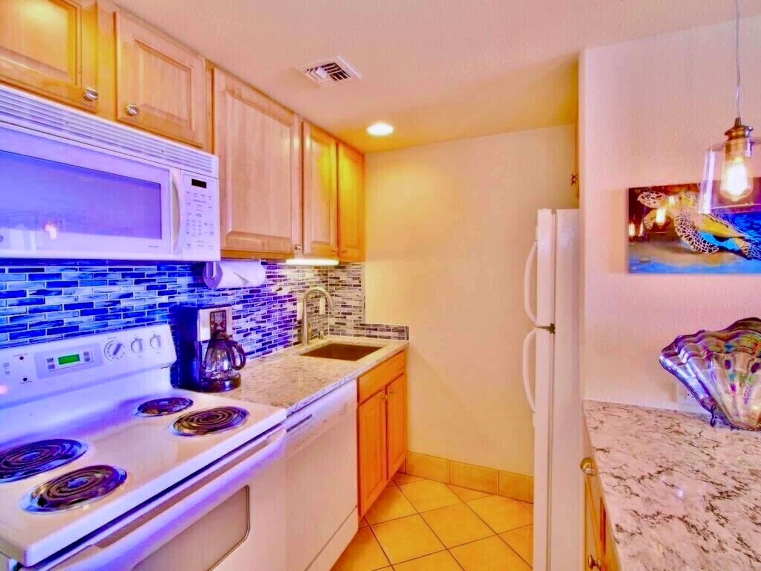 Condo in Lahaina · ★4.89 · 1 bedroom · 1 bed · 1 bath - Image 3