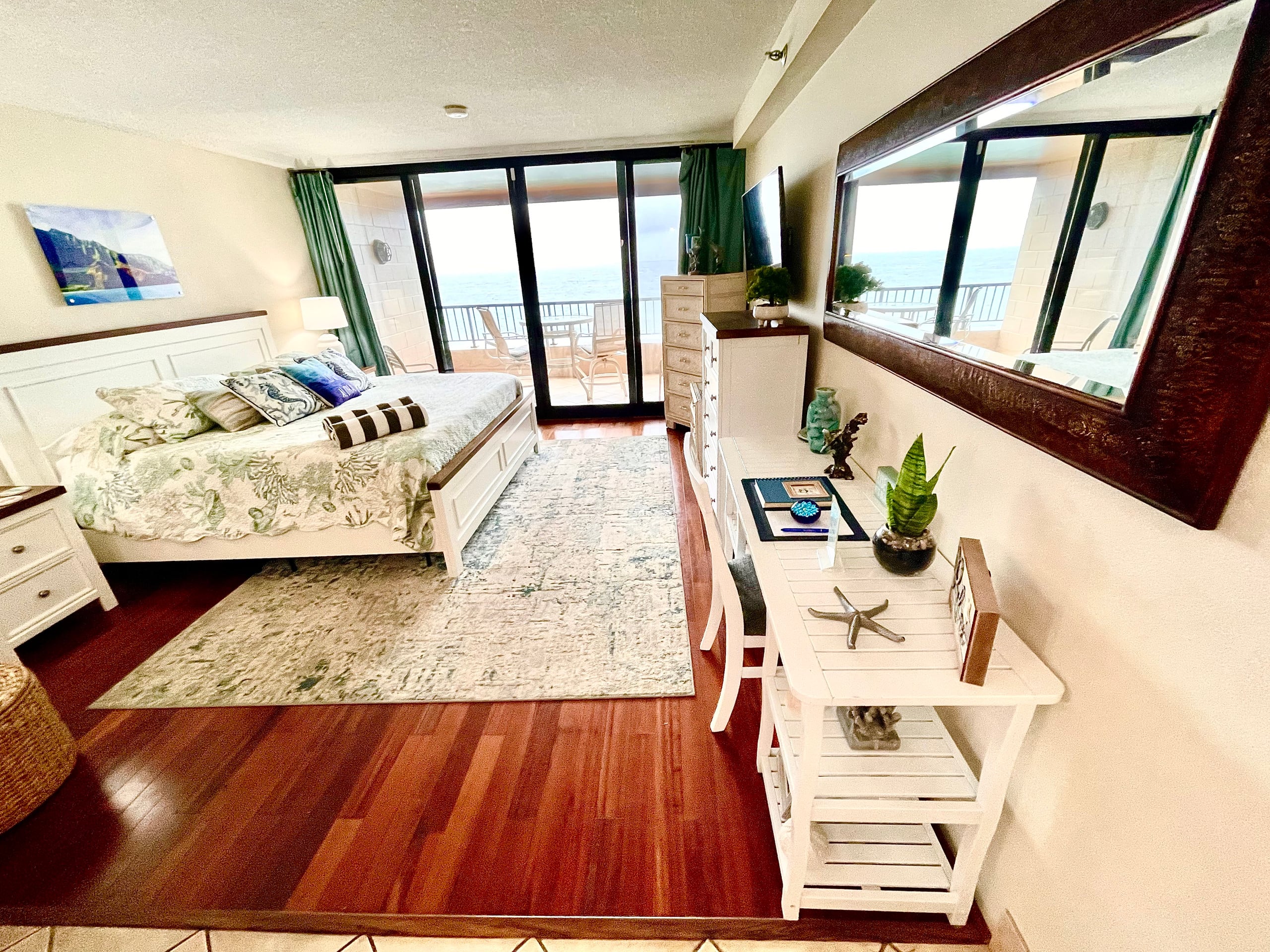 Condo in Lahaina · ★4.89 · 1 bedroom · 1 bed · 1 bath - Image 14