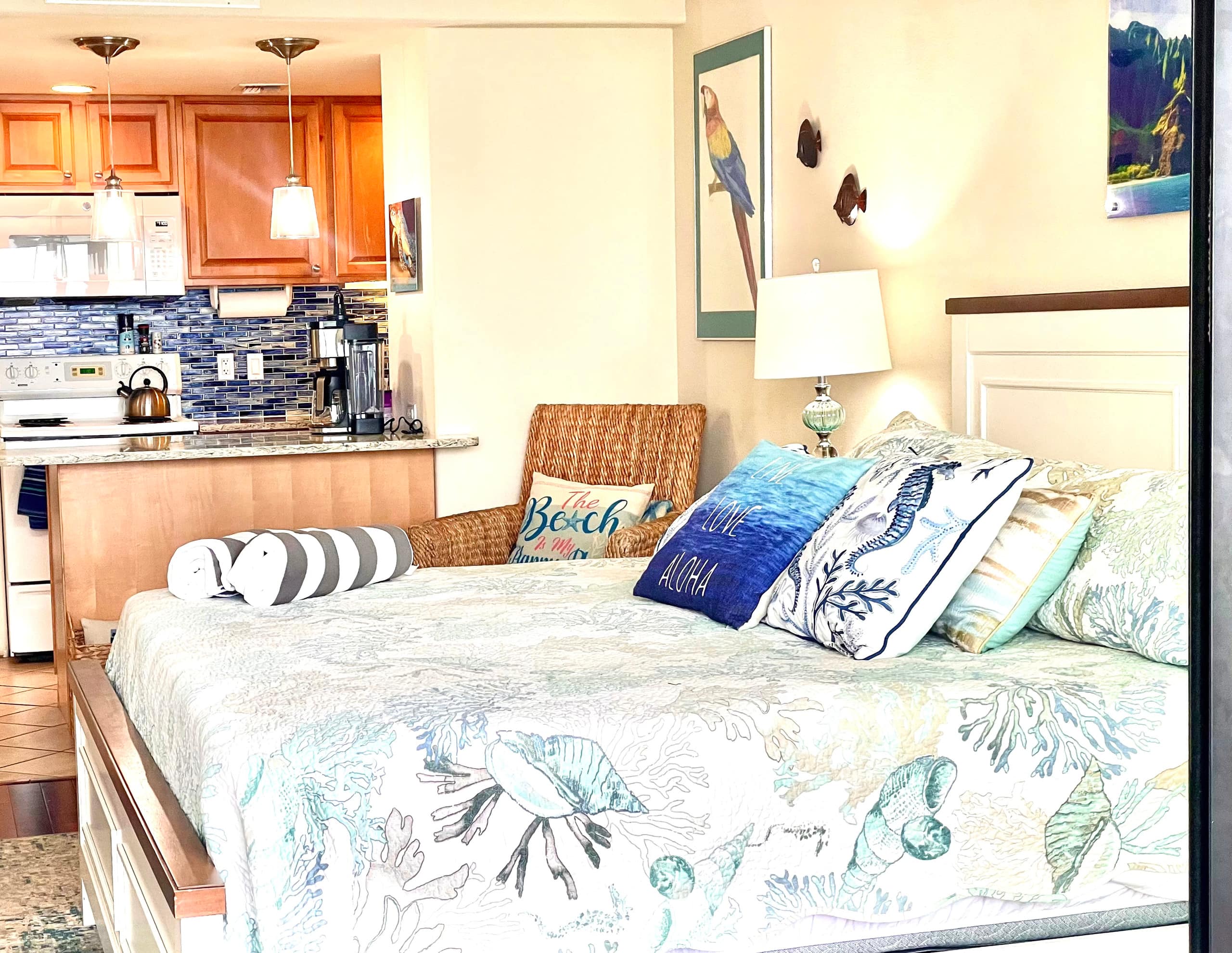 Condo in Lahaina · ★4.89 · 1 bedroom · 1 bed · 1 bath - Image 8