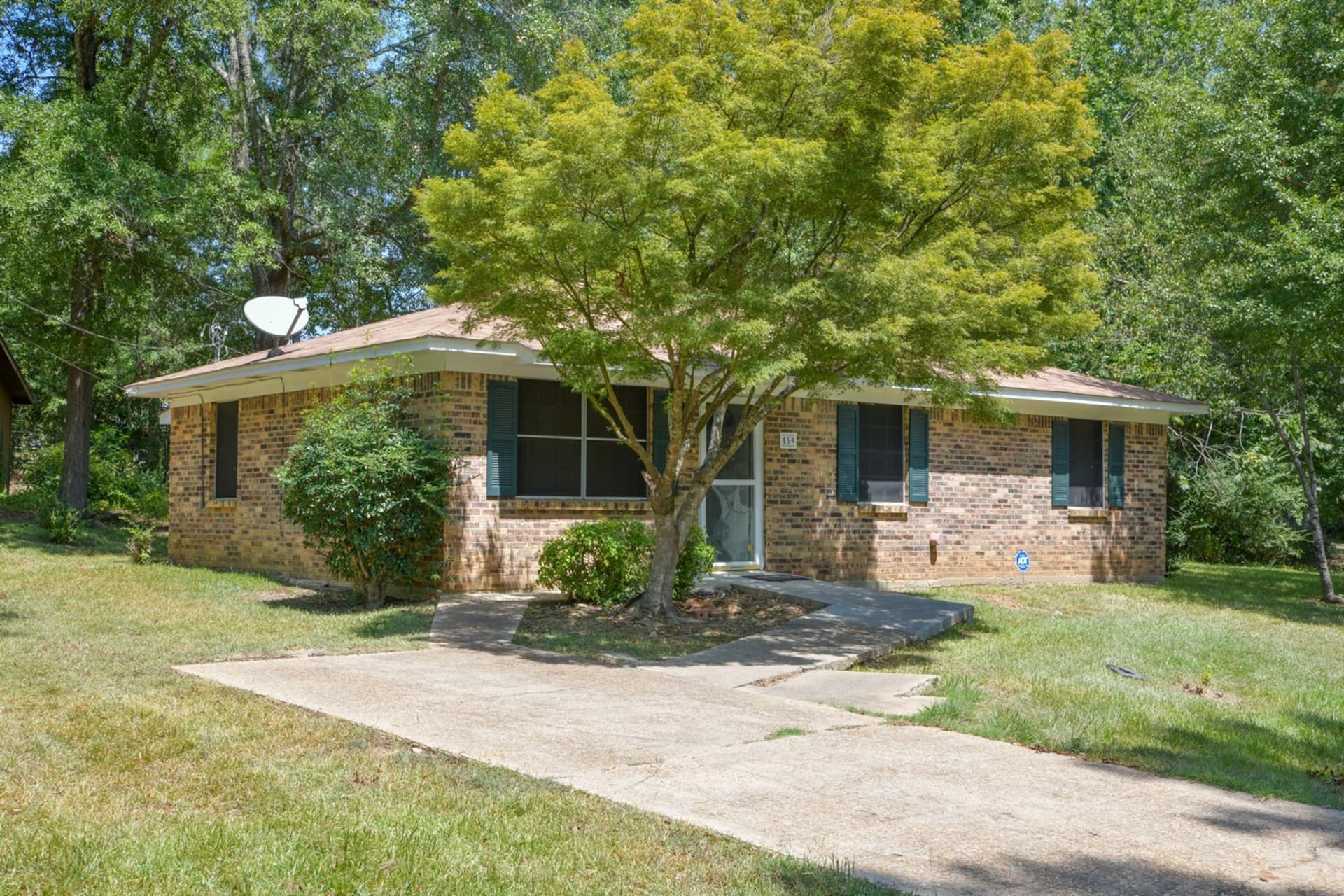 Clean Renovated 3BR · Fast WiFi · 5min to Park·