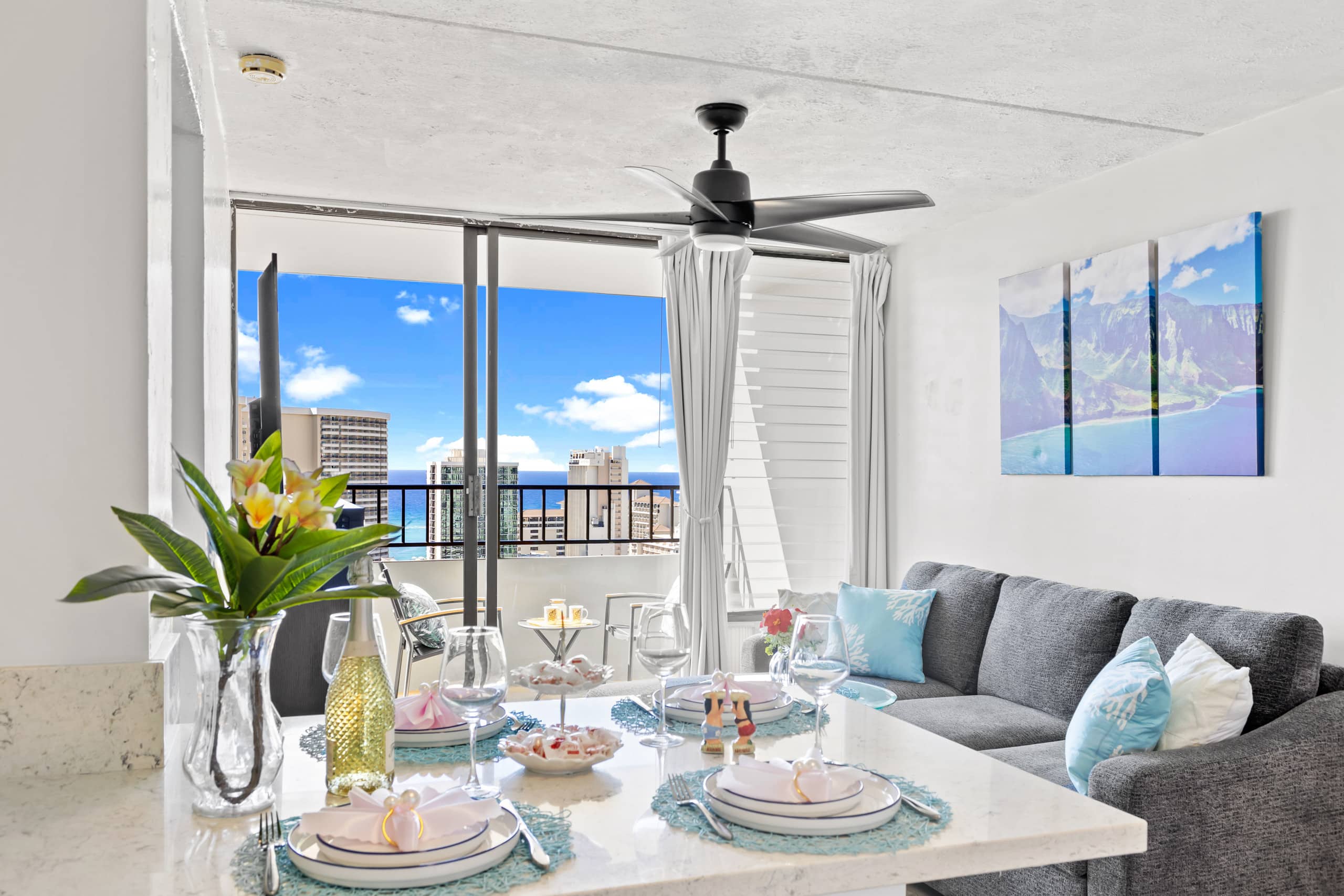 1 bd Ocean View Assigned Parking King bed Pool Gym - Image 3