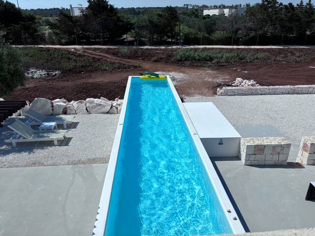 Aeneas Villa Pool & Jacuzzi gallery image 3