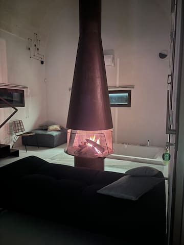 Aeneas Villa Pool & Jacuzzi