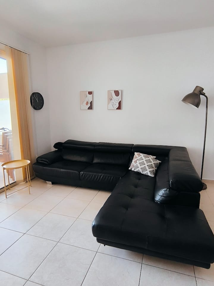 The Palm Tree Family House - Paphos