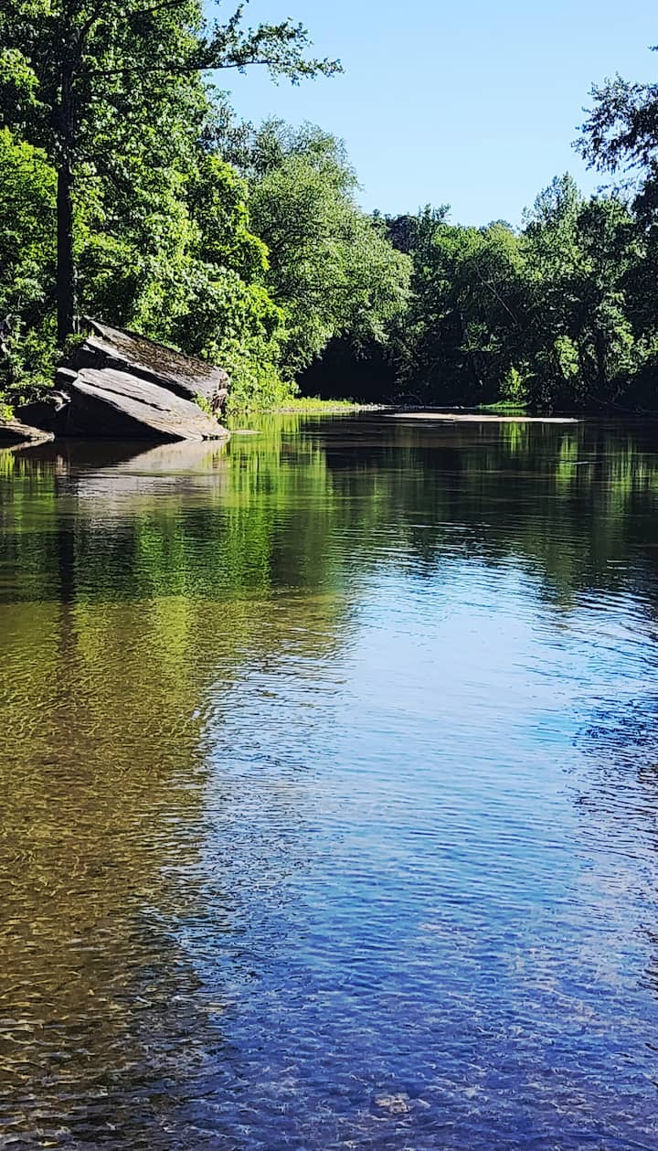 Cliffside 1 Bed-Creek Access-Kayaks-Stunning Views - Cabins for