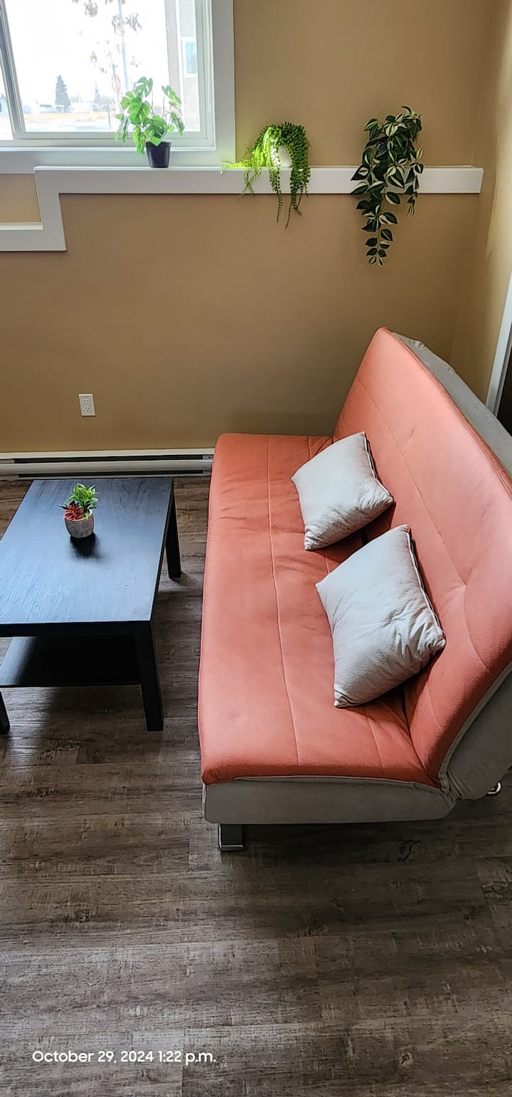 One Bedroom Home | Self Check-in - Fort St. John