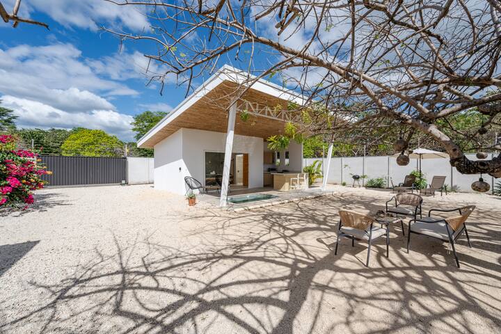 Antemar Guest, Beach bungalow Near Conchal